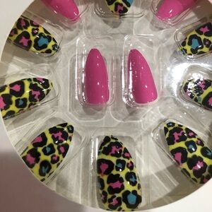 3 for $10 Y2K Cheetah print, pastel color block artificial press-on nails. Free!